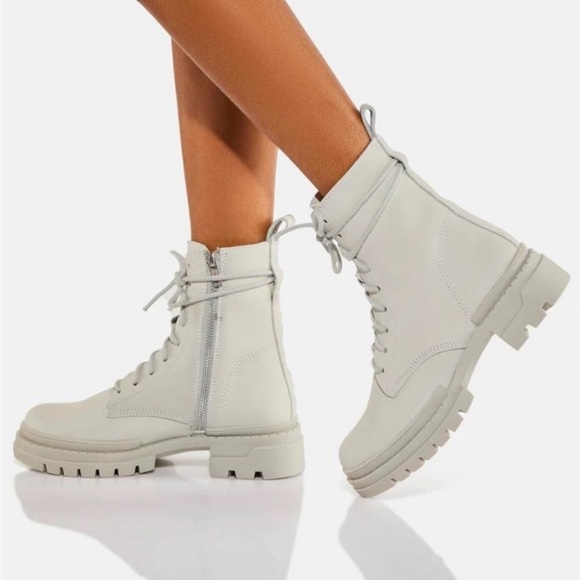 Steve Madden Shoes - Steve Madden Leather Jamisyn Chunky Heel Lug Sole Combat Boots 8.5 Like New H